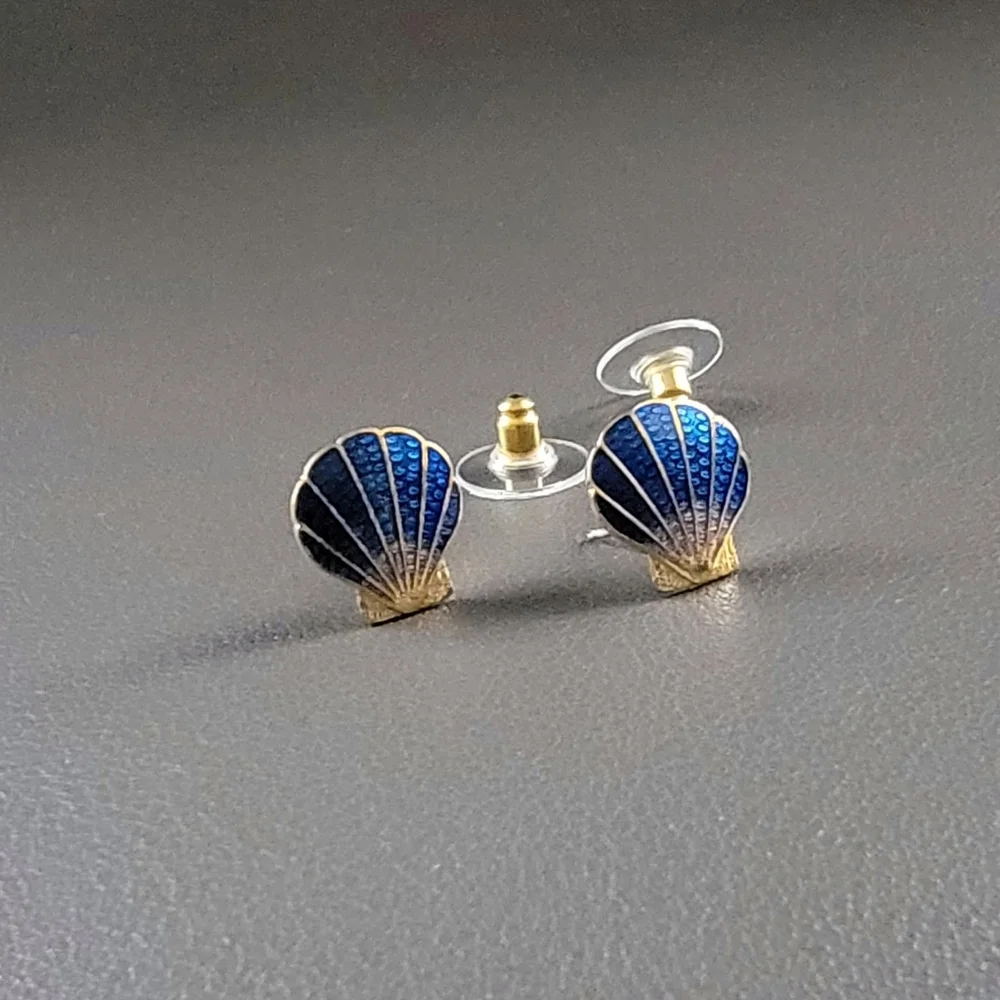 Vintage Seashell cloisonne dainty earrings